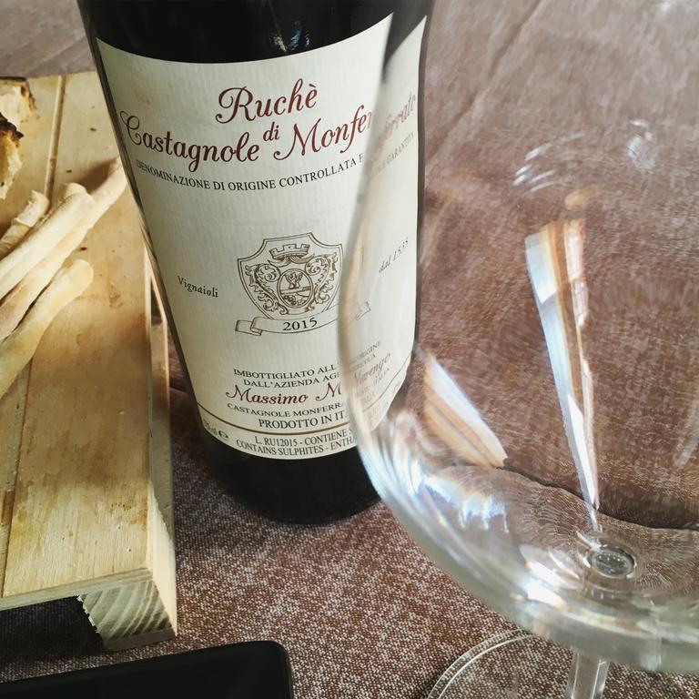 B&B Edera Castagnole Piemonte Eksteriør billede